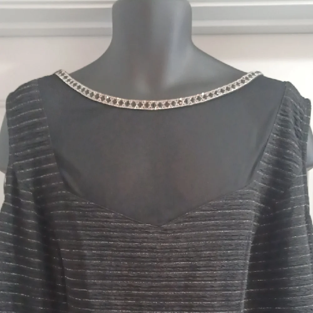 Brianna Milay Chic Black Sleeveless Dress with Chain Detail, 24W - Picture 5 of 10